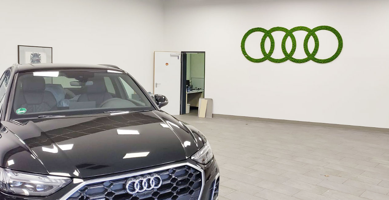 Firmenlogo_aus_Moos_Audi Edles Design: Firmenloggo aus Moos